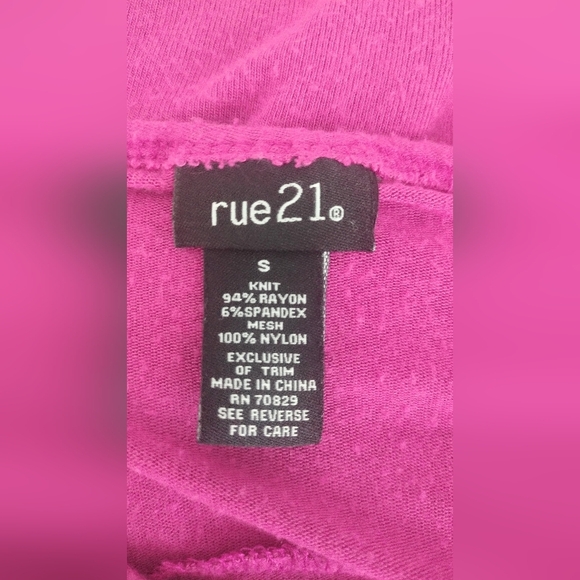 Rue 21 Pink Sequin Short Sleeve Top Size Small - Picture 5 of 5